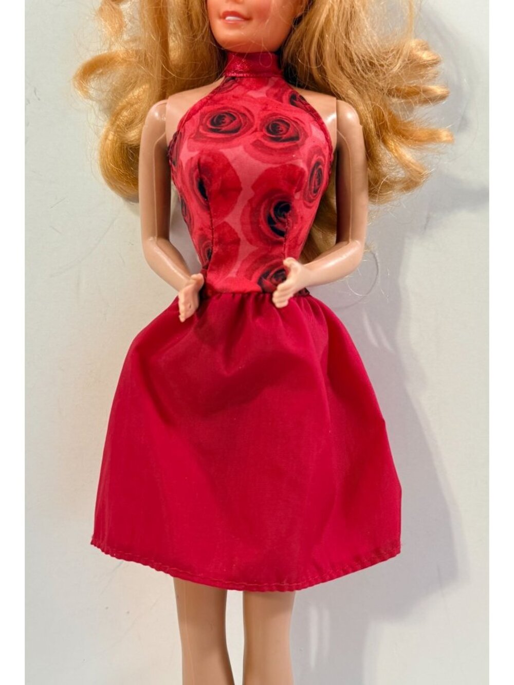 barbie halter dress Vintage Red Rose Top Clothing Mattel white blue dress